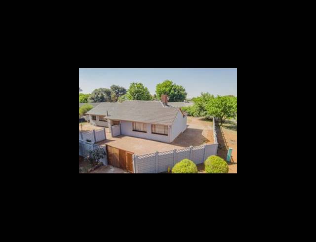 4 BEDROOM HOUSE FOR SALE IN BIRCH ACRES